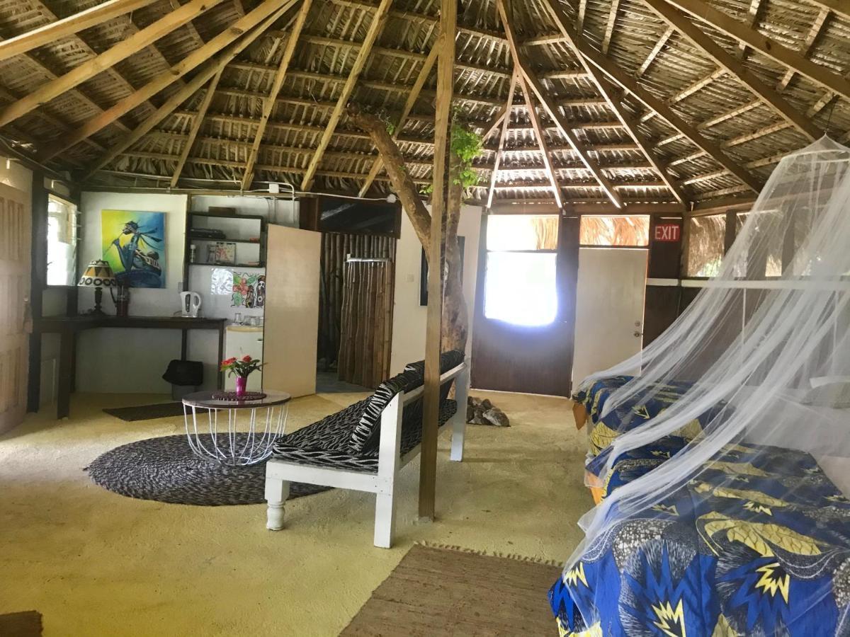 Moringa Ingadi Village Treasure Beach Bagian luar foto