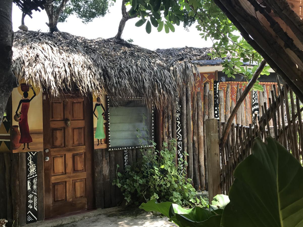 Moringa Ingadi Village Treasure Beach Bagian luar foto